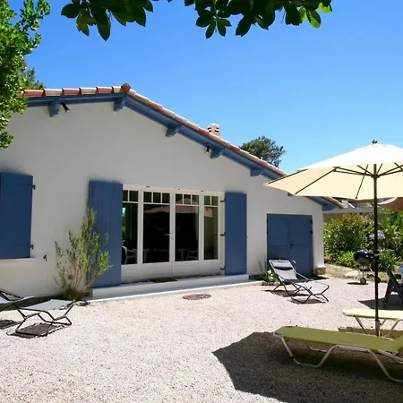 Lovely House With Idyllic Garden In Very Cap Ferret Location