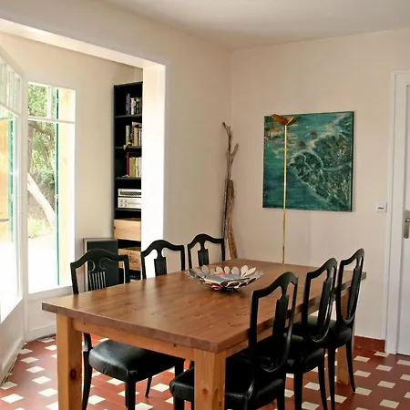 Lovely House With Idyllic Garden In Very Cap Ferret Location *